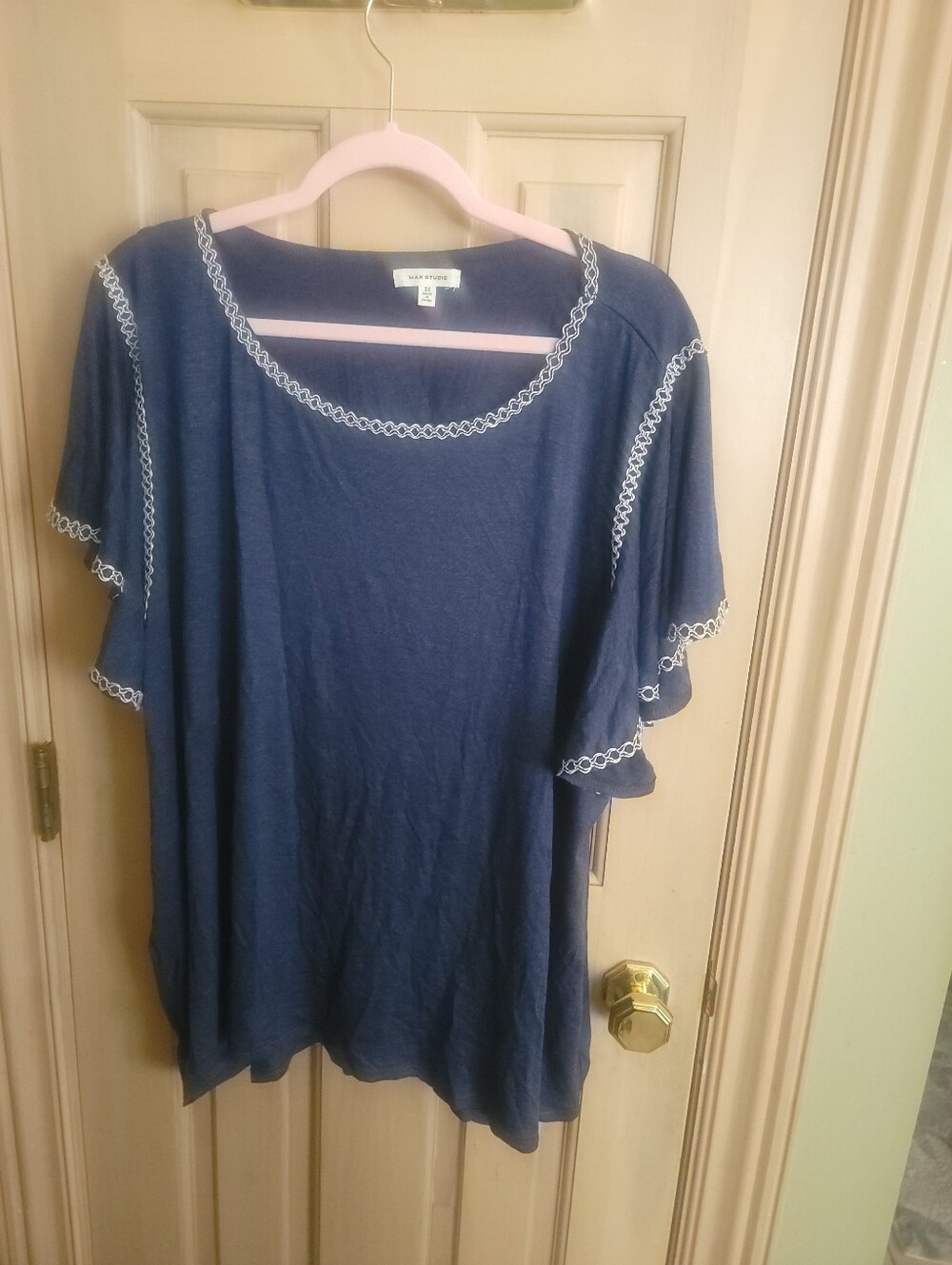Max Studio Womens Plus Sz 3X Navy Top White Embroidered Trim Flutter Sleeves